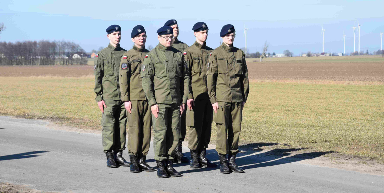 Pomnik gen. Romana Abrahama w Cieślach Małych