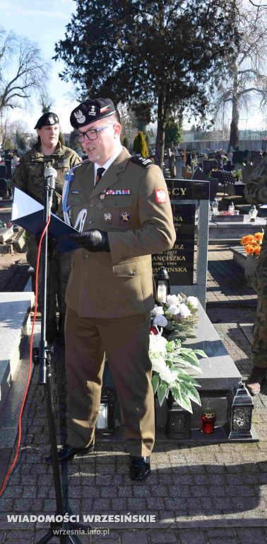 Pomnik gen. Romana Abrahama w Cieślach Małych