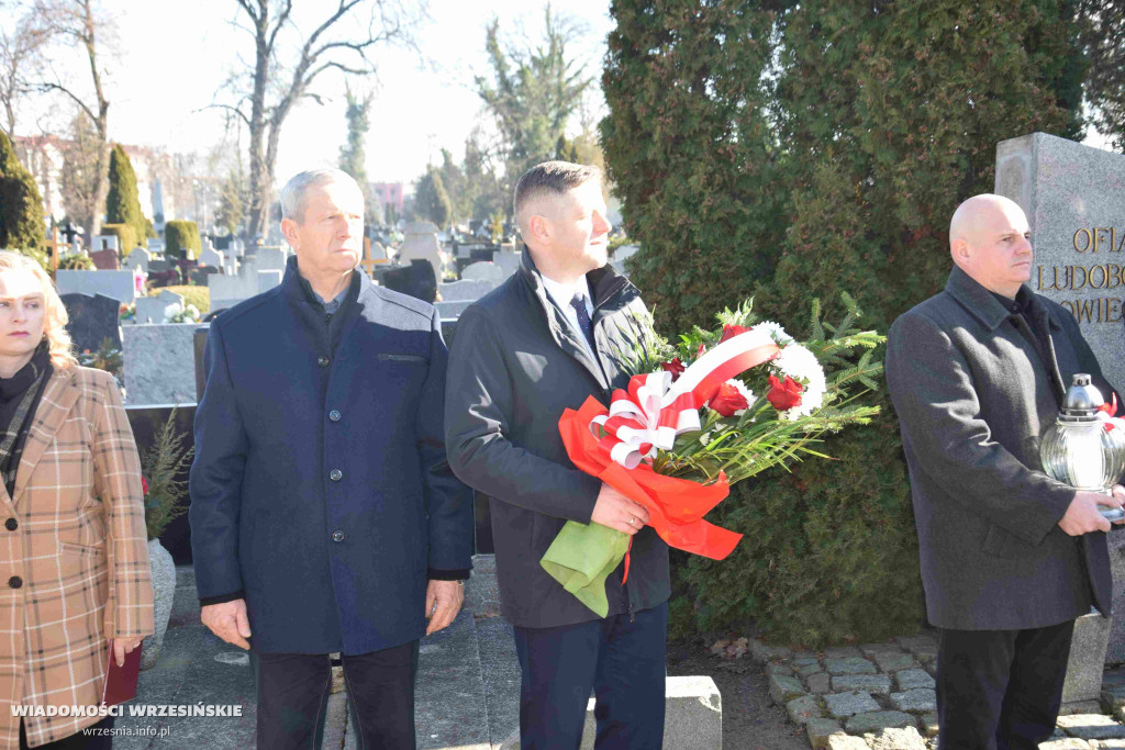 Pomnik gen. Romana Abrahama w Cieślach Małych