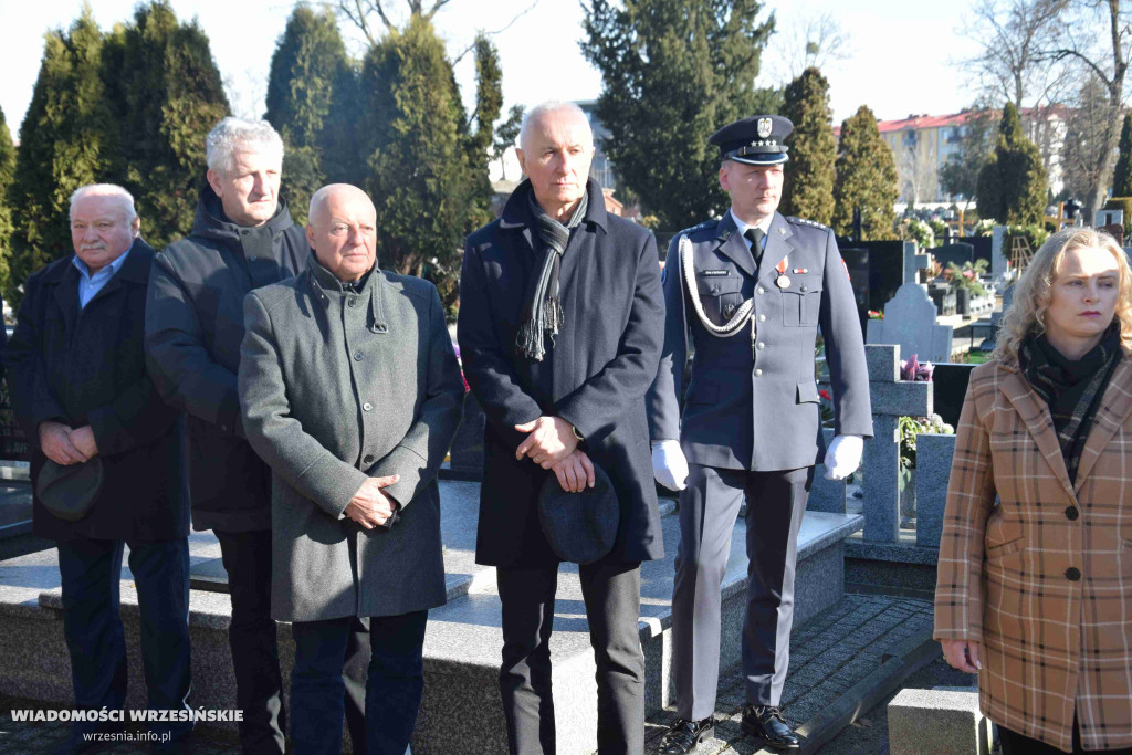 Pomnik gen. Romana Abrahama w Cieślach Małych
