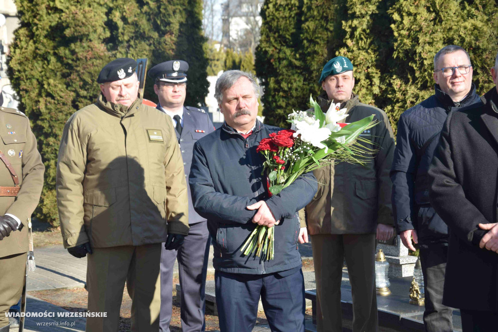 Pomnik gen. Romana Abrahama w Cieślach Małych