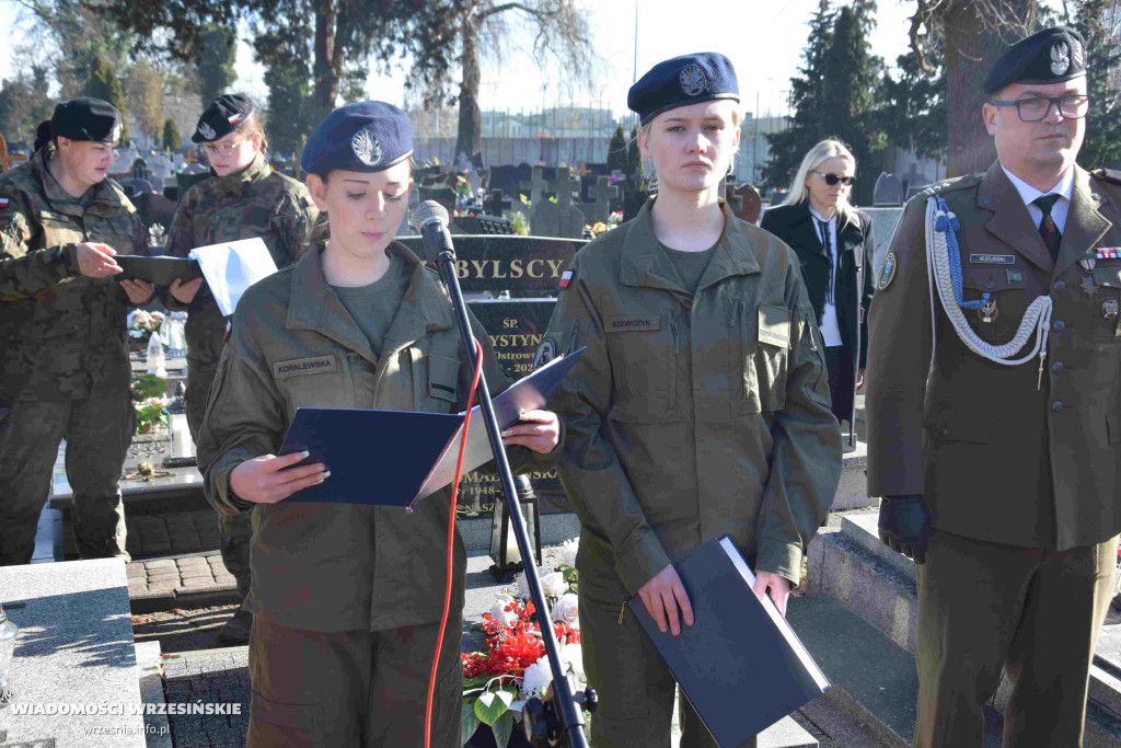 Pomnik gen. Romana Abrahama w Cieślach Małych
