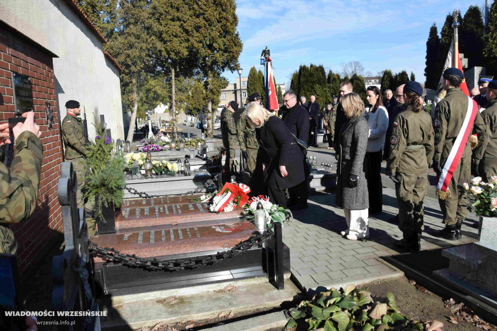 Pomnik gen. Romana Abrahama w Cieślach Małych