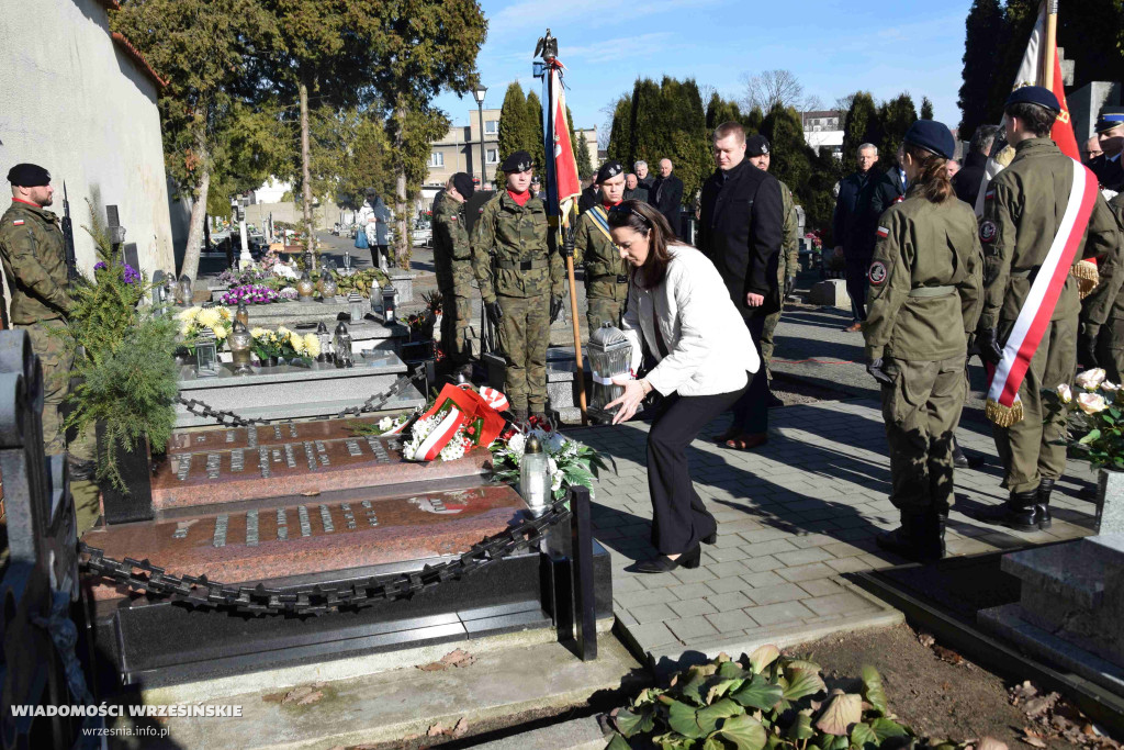 Pomnik gen. Romana Abrahama w Cieślach Małych