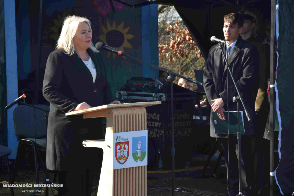 Pomnik gen. Romana Abrahama w Cieślach Małych