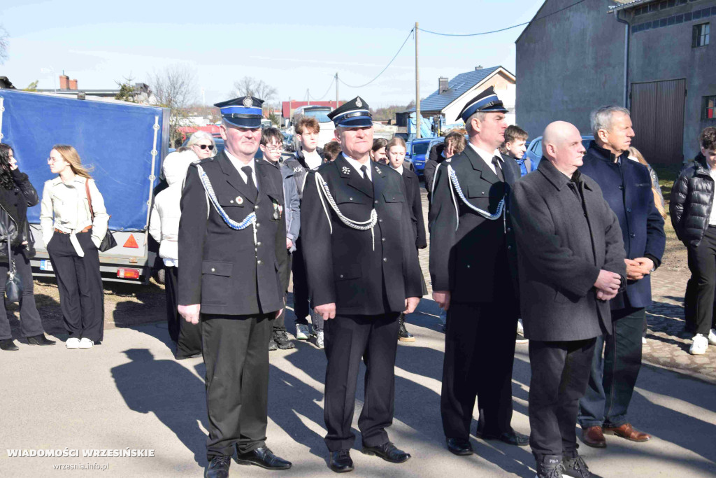 Pomnik gen. Romana Abrahama w Cieślach Małych