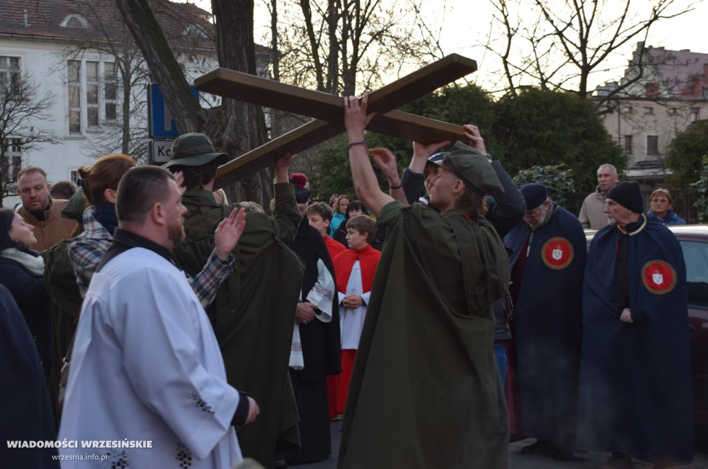 Droga Krzyżowa ulicami Wrześni