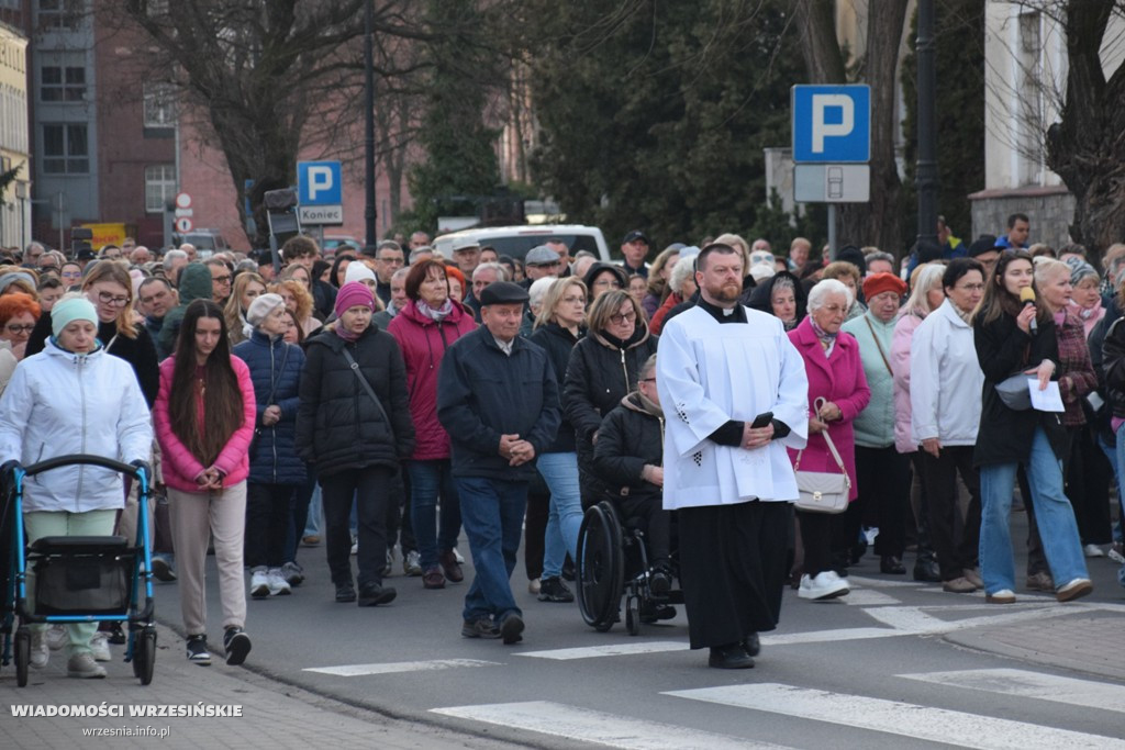 Droga Krzyżowa ulicami Wrześni