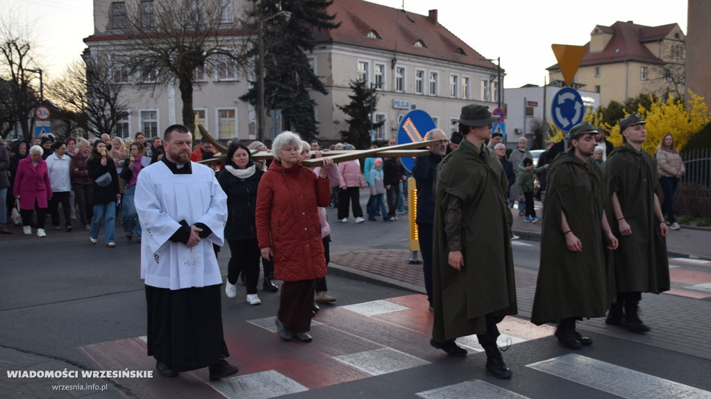 Droga Krzyżowa ulicami Wrześni
