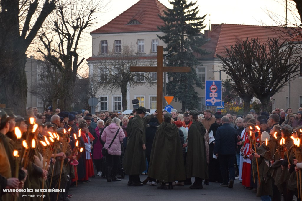 Droga Krzyżowa ulicami Wrześni