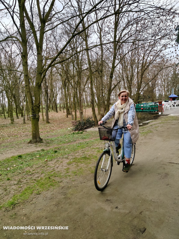 Nasadzenia drzew przy schronisku w Zielińcu