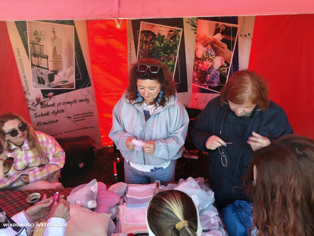 Psie spotkanie przy tężni na Wrzosowej