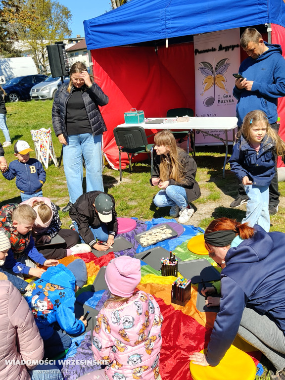 Psie spotkanie przy tężni na Wrzosowej