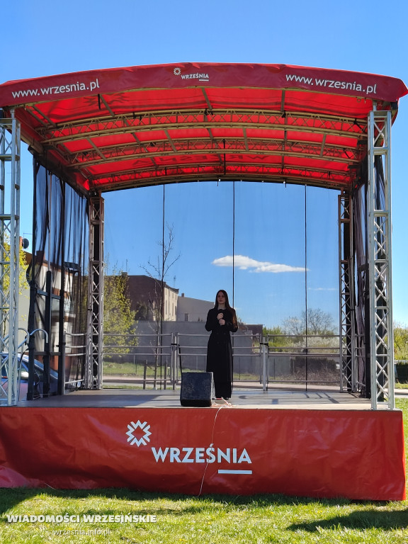 Psie spotkanie przy tężni na Wrzosowej