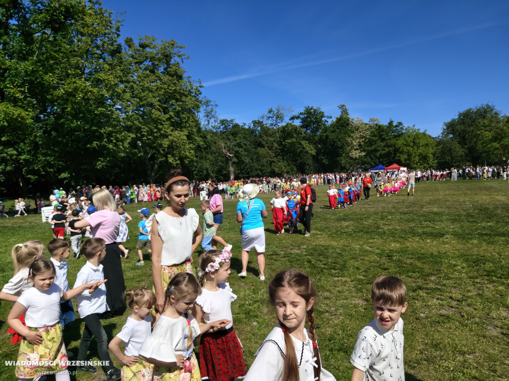 Polonez połączył pokolenia