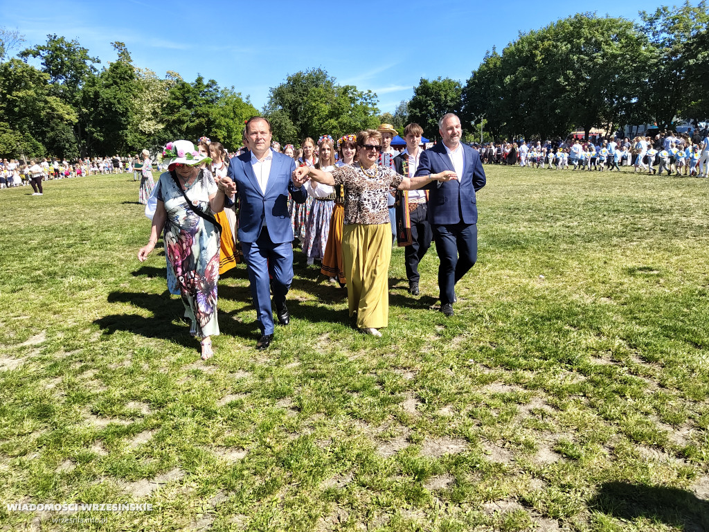 Polonez połączył pokolenia