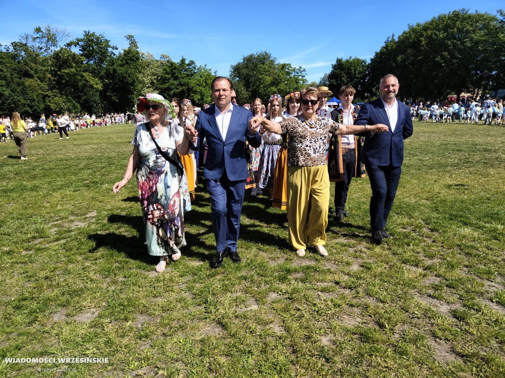 Polonez połączył pokolenia