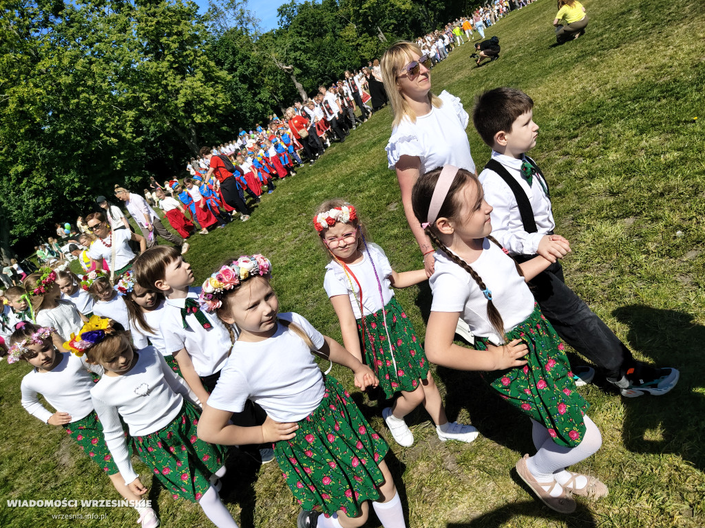 Polonez połączył pokolenia