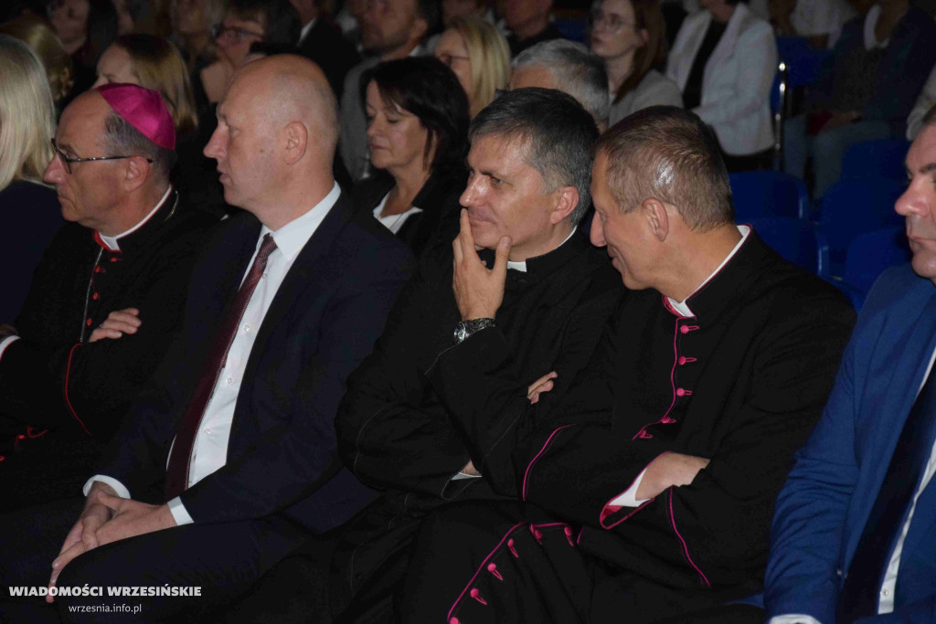 Zlot Szkół Jana Pawła II w Orzechowie