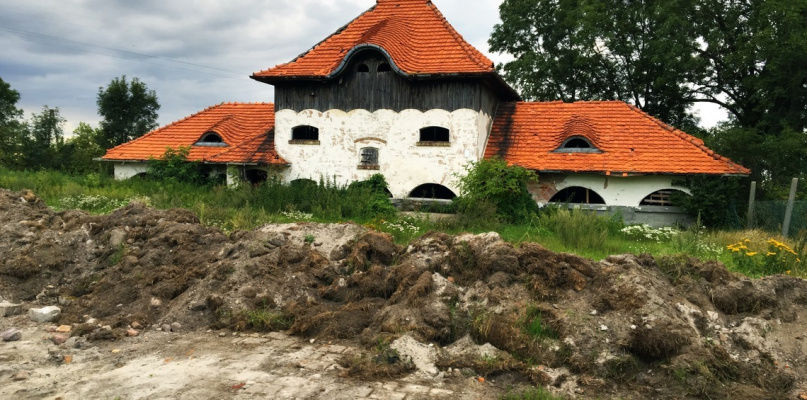 Folwark Ostrowo Szlacheckie – czy zrównają go z ziemią? 