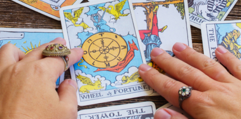 Karta prawdę Ci powie, czyli tarot z pierwszej ręki