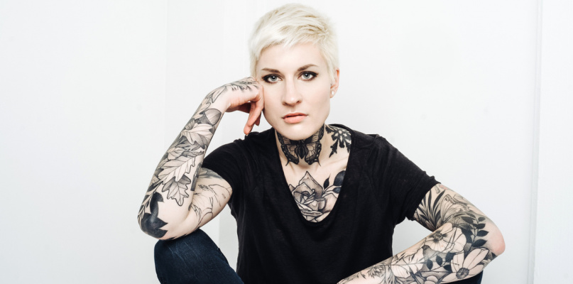 Najbardziej - jak sama o sobie mówi - wytatuowana polska pisarka przyjedzie do Mił