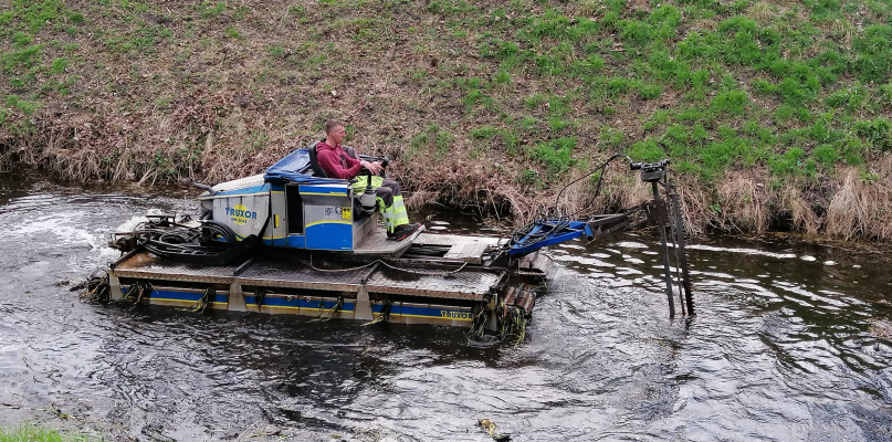 Maszyny na rzece. Wody Polskie czyszczą Wrześnicę