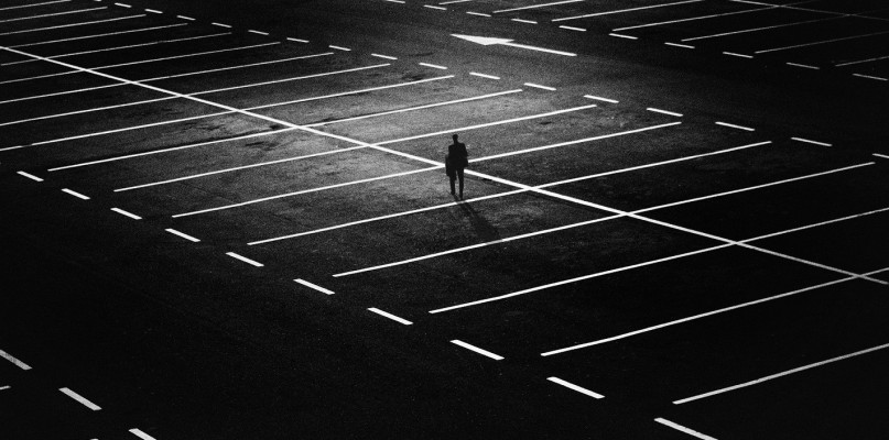 Jak wygląda malowanie linii w halach?