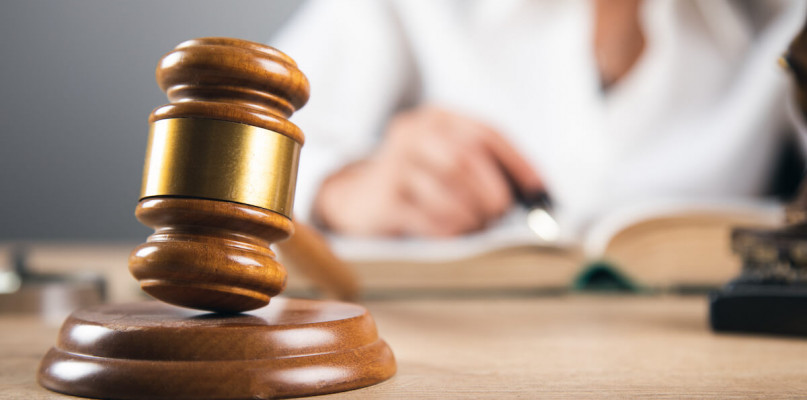 Jak można wymeldować dorosłe dziecko z mieszkania?