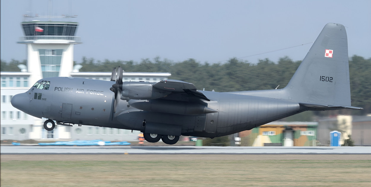 Samoloty z Powidza ewakuują Polaków z Izraela 