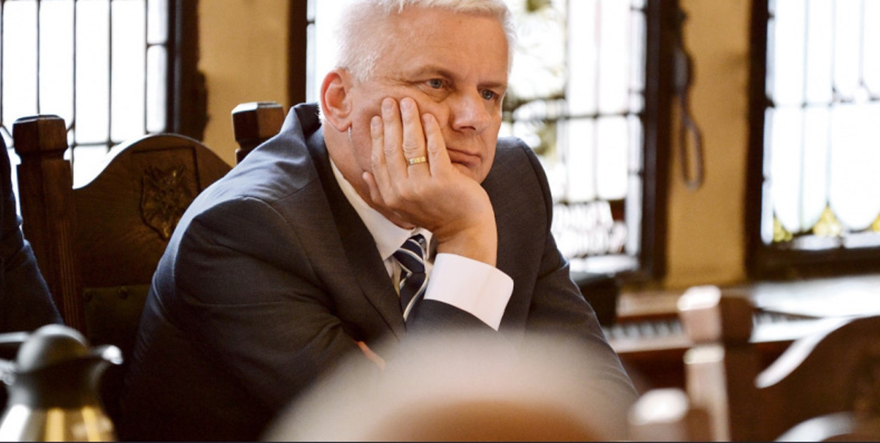 Tomasz Kałużny zawieszony w czynnościach służbowych!