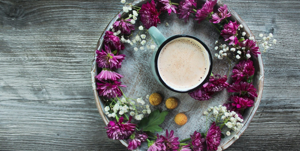 Jak stworzyć samodzielnie kosz prezentowy? 