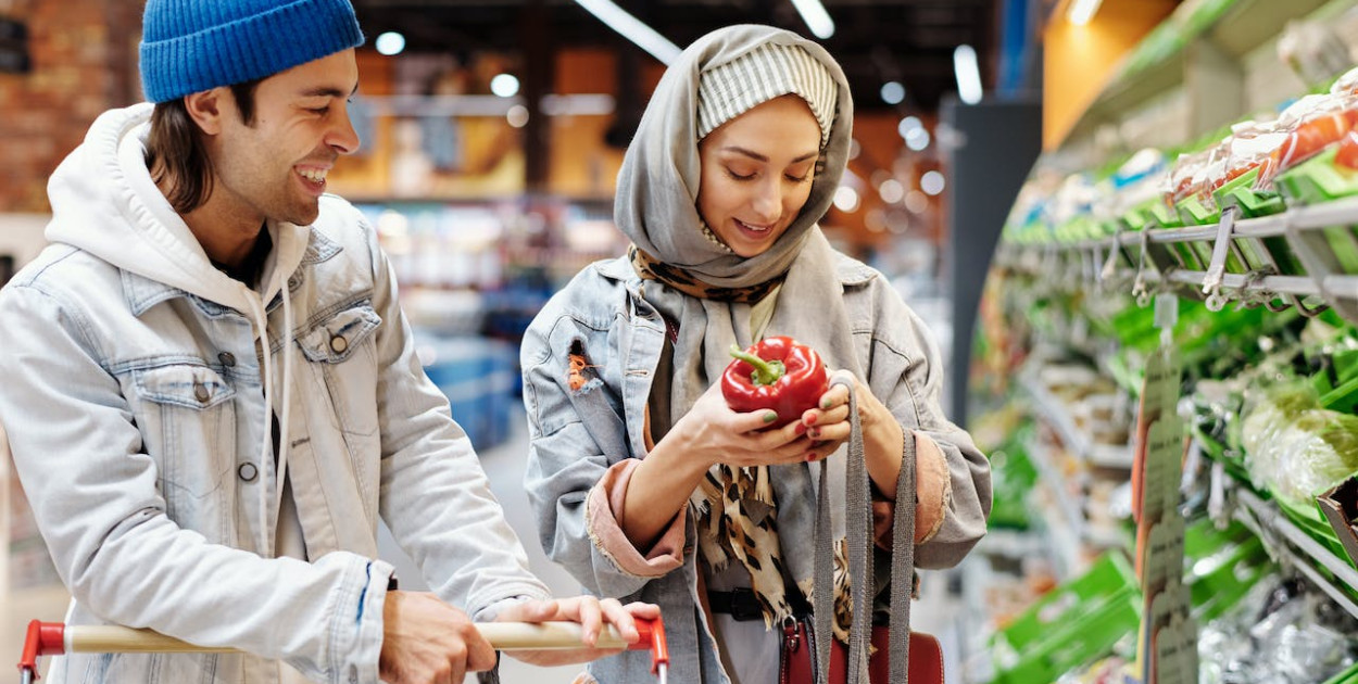 Gazetka promocyjna Biedronki: Odkryj świąteczne perełki promocji dla mieszkańców W
