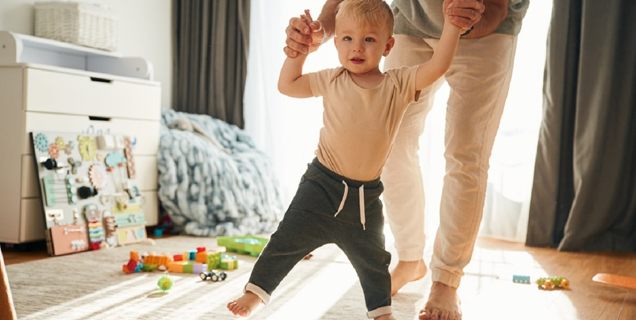        Pierwsze buty dla dziecka – kiedy kupić i jakie wybrać?     