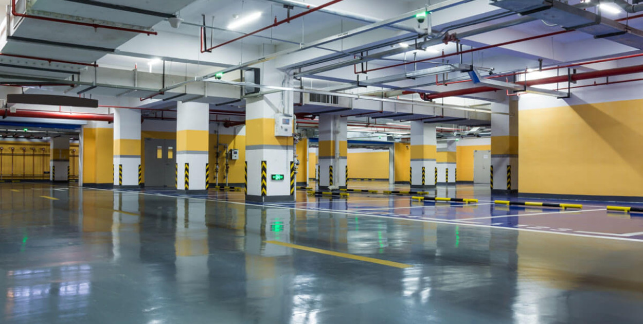 Jak wybrać odpowiedni beton na posadzkę przemysłową?