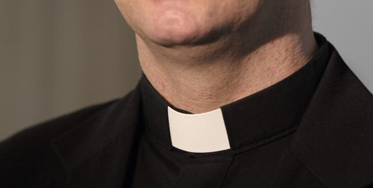 Ksiądz na podwójnym gazie spowodował kolizję