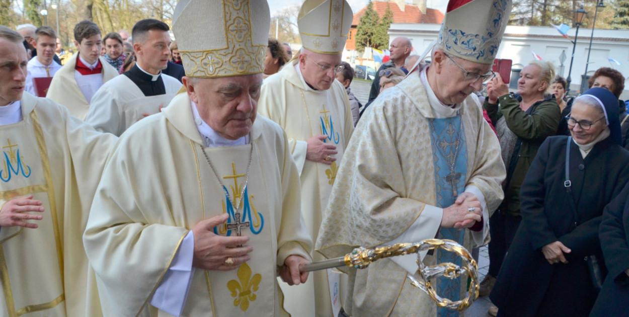 Istotna zmiana w polskim Kościele. Kardynał Nycz ustępuje z urzędu! Znamy następcę