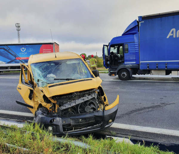 Nieustąpienie pierwszeństwa przyczyną wypadku na drodze krajowej [FOTO]-20838