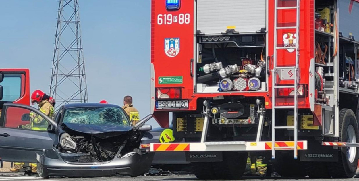 Tragiczny wypadek na drodze krajowej DK11. Nie żyje jedna osoba!