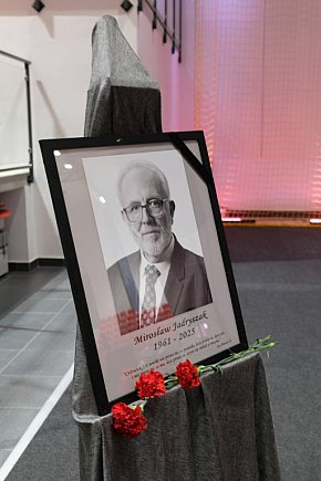 Zakonczenie roku maturzystów we Wrześni-5741
