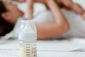 Groźna bakteria w mleku dla niemowląt. Nie podawaj dzieciom!-29354