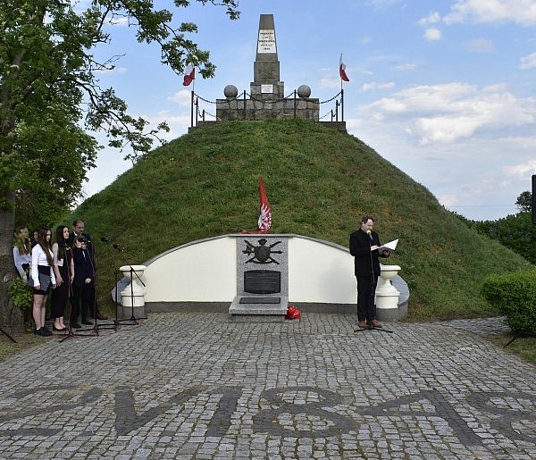 Pod znakiem pługa i miecza. Historia sokołowskiego pomnika-36681