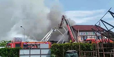 Pożar w hurtowni zabawek Bemag pod Wrześnią (WIDEO)-37297