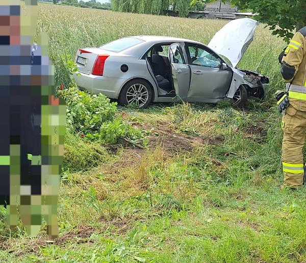 Wypadek w Grzybowie. 27-latka trafiła do szpitala -37398