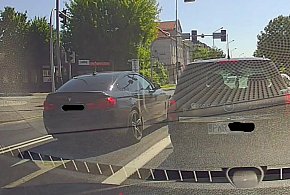 Zielone? To jadę jak chcę! BMW pokazuje klasę... inaczej [WIDEO]-37503