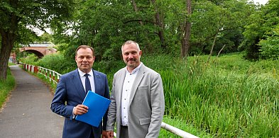 Pnącza, ogród deszczowy i świetlne girlandy przy ul. Czerniejewskiej-37702