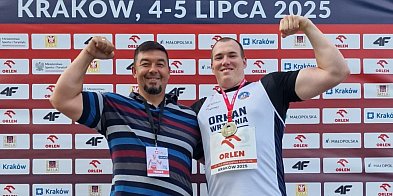 Damian z Martyną z mistrzowskimi medalami-37845