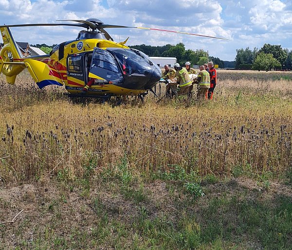 Poważny wypadek w Białym Piątkowie. Lądował helikopter LPR-37971
