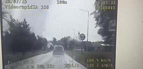Pędziła BMW. Straciła prawo jazdy