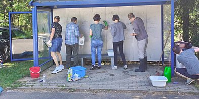 Stowarzyszenie Prowincjonalni i Galeria Przystanek-38200